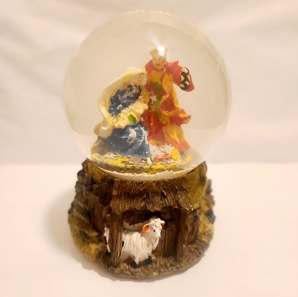 Vintage Snowglobe Musical San Francisco Music Box Christmas Nativity Scene Globe - Picture 10 of 11